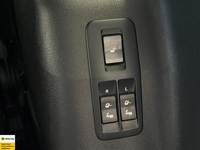 2015 Toyota Land Cruiser - Thumbnail