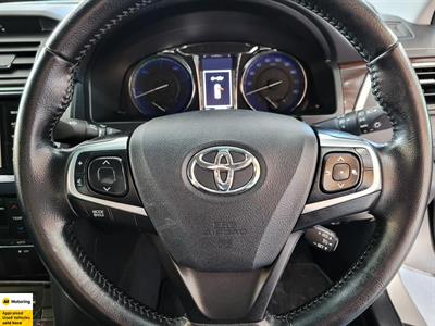 2015 Toyota Camry - Thumbnail