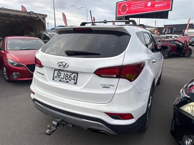 2016 Hyundai Santa Fe - Thumbnail