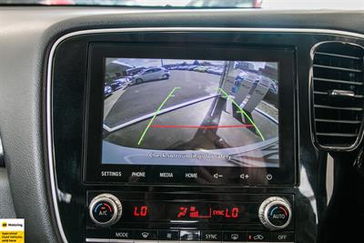 2022 Mitsubishi Outlander - Thumbnail