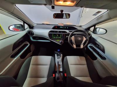 2012 Toyota Aqua - Thumbnail