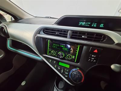 2012 Toyota Aqua - Thumbnail