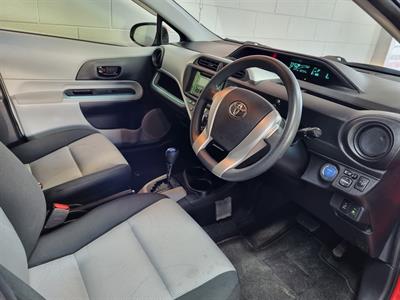 2012 Toyota Aqua - Thumbnail