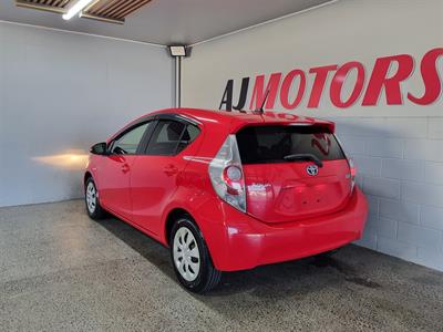 2012 Toyota Aqua - Thumbnail