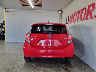 2012 Toyota Aqua - Thumbnail