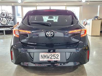 2021 Toyota Corolla - Thumbnail