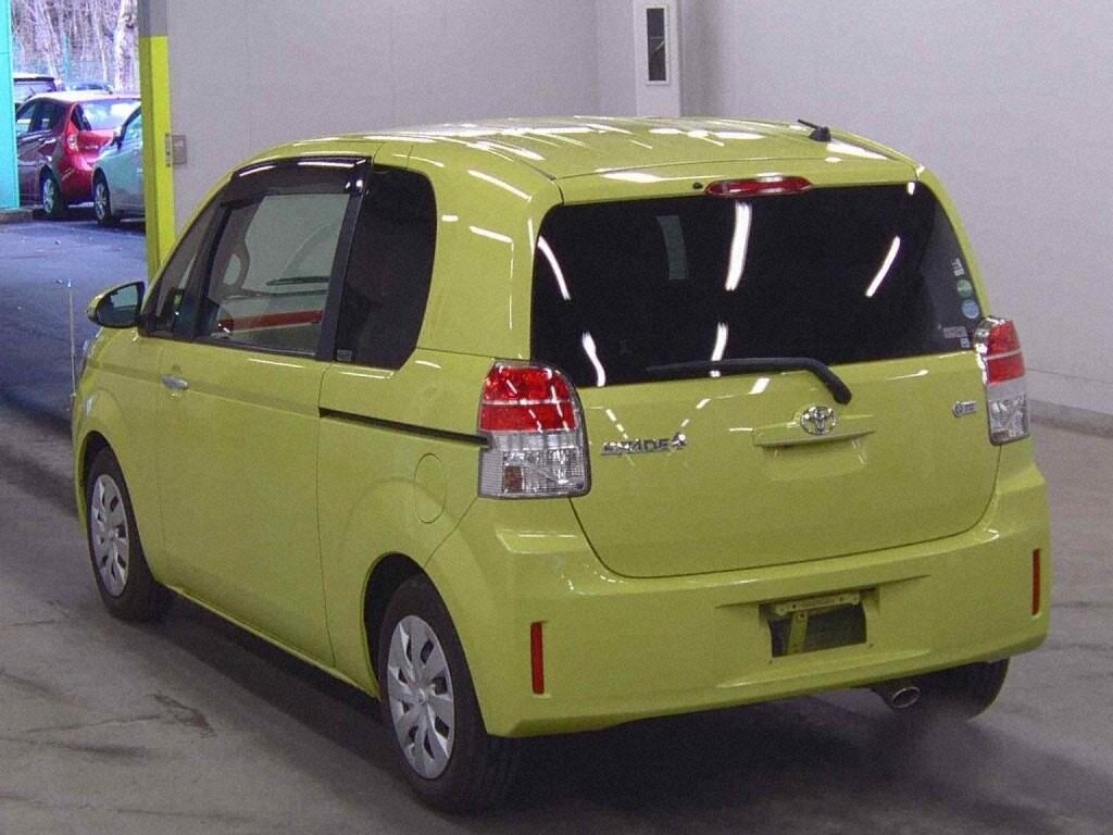 2013 Toyota Spade