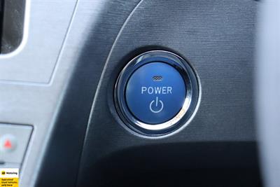 2015 Toyota Prius - Thumbnail