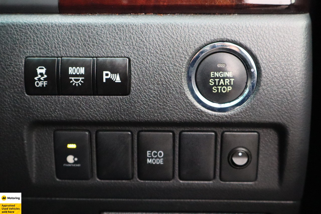 2012 Toyota Vellfire