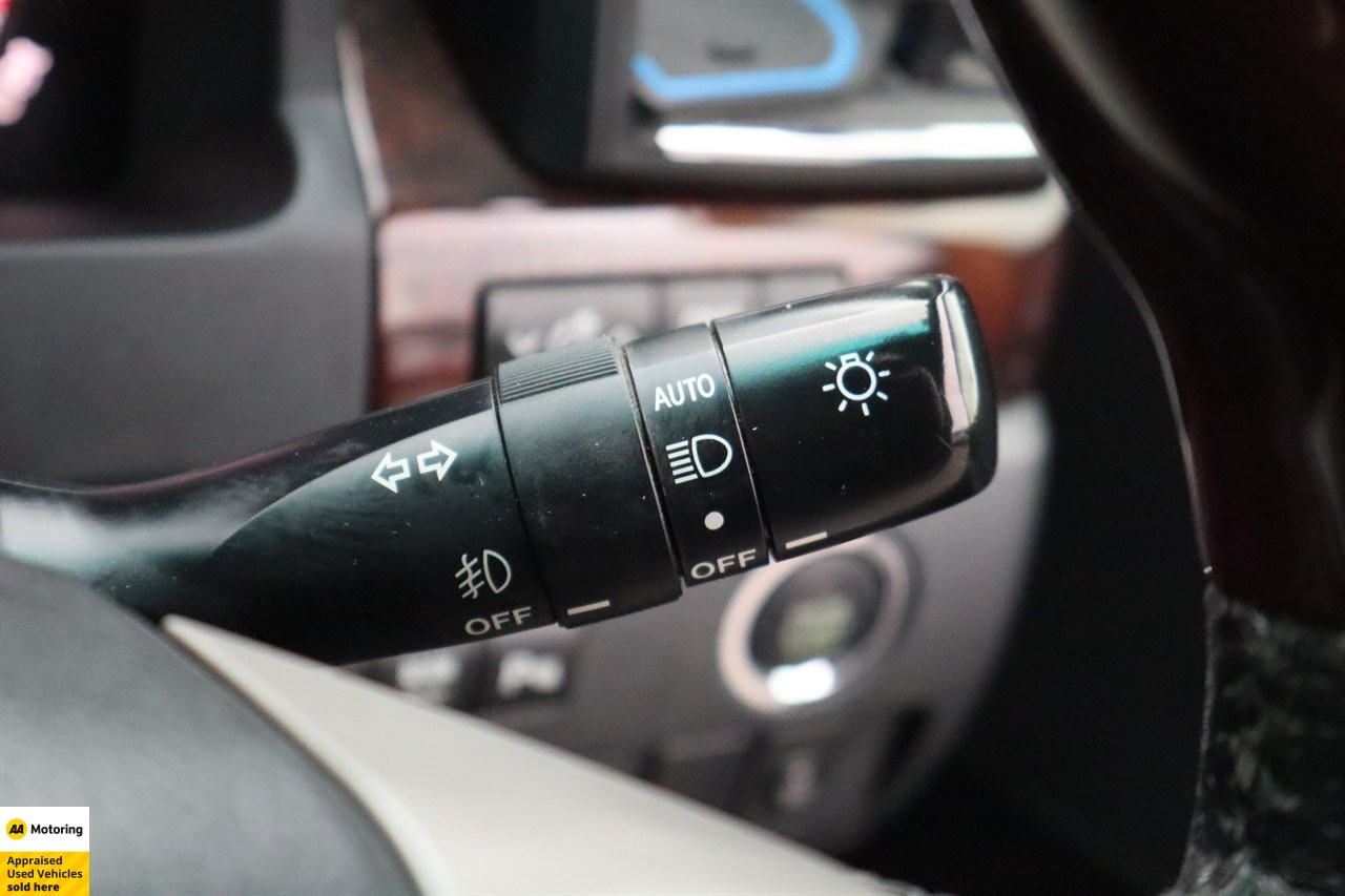 2012 Toyota Vellfire