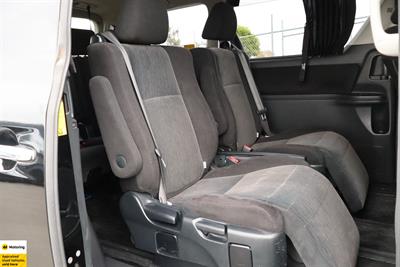 2012 Toyota Vellfire - Thumbnail