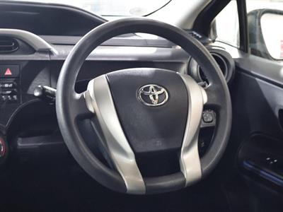 2014 Toyota Aqua - Thumbnail