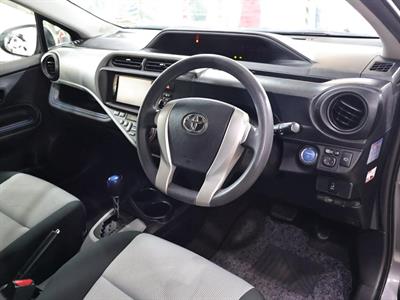 2014 Toyota Aqua - Thumbnail