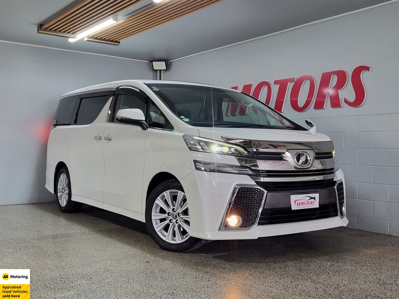 2015 Toyota Vellfire