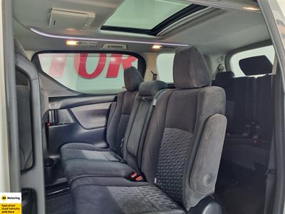 2015 Toyota Vellfire - Thumbnail