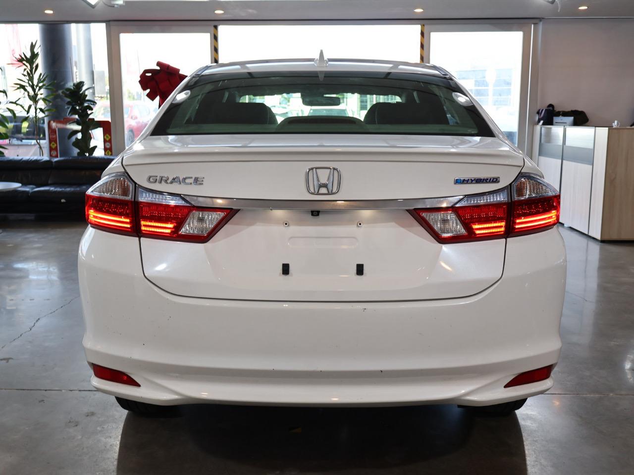 2015 Honda GRACE