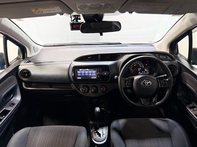 2017 Toyota Vitz - Thumbnail
