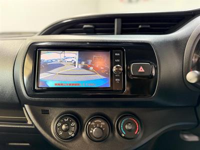 2017 Toyota Vitz - Thumbnail
