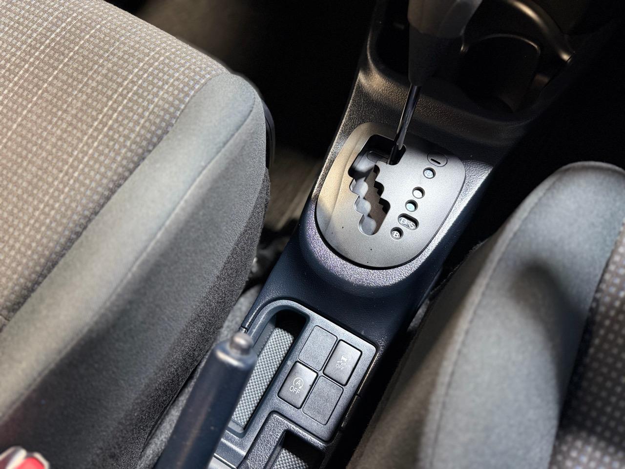 2017 Toyota Vitz