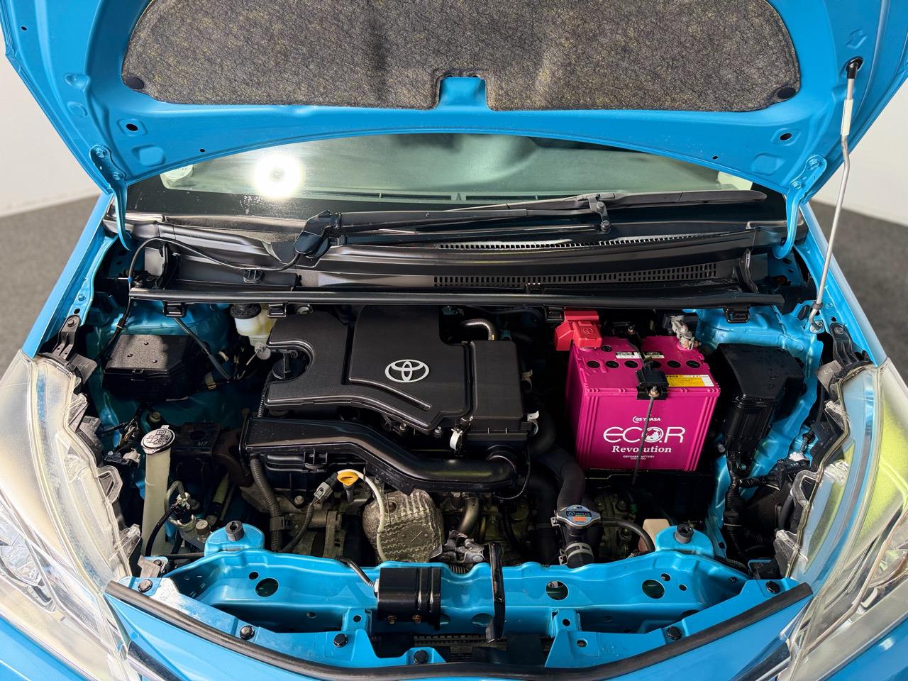 2017 Toyota Vitz
