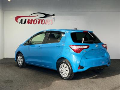 2017 Toyota Vitz - Thumbnail
