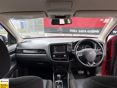 2021 Mitsubishi Outlander - Thumbnail