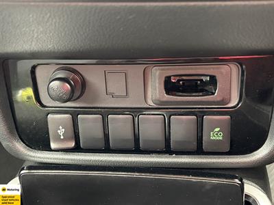 2021 Mitsubishi Outlander - Thumbnail