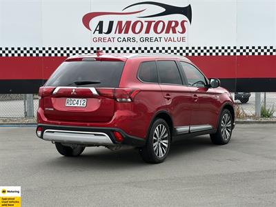 2021 Mitsubishi Outlander - Thumbnail
