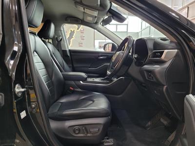 2022 Toyota Highlander - Thumbnail