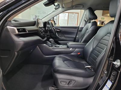 2022 Toyota Highlander - Thumbnail