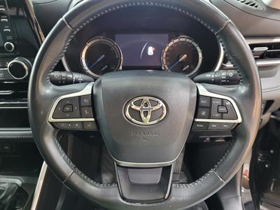 2022 Toyota Highlander - Thumbnail