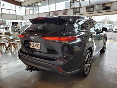 2022 Toyota Highlander - Thumbnail