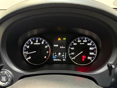 2017 Mitsubishi Outlander - Thumbnail