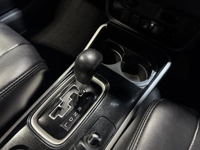 2017 Mitsubishi Outlander - Thumbnail