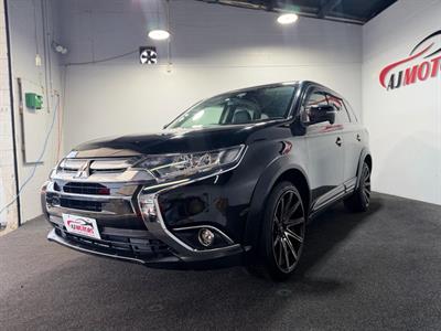 2017 Mitsubishi Outlander - Thumbnail