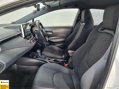 2018 Toyota Corolla - Thumbnail