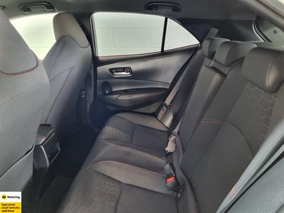 2018 Toyota Corolla - Thumbnail