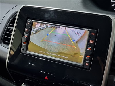 2018 Nissan Serena - Thumbnail