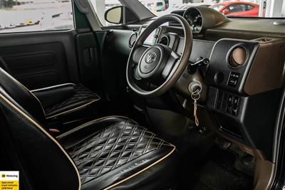 2013 Toyota Spade - Thumbnail