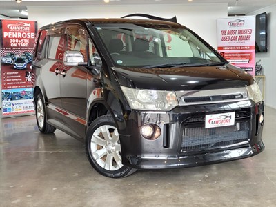 2012 Mitsubishi Delica
