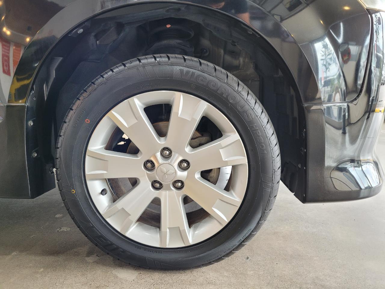 2012 Mitsubishi Delica