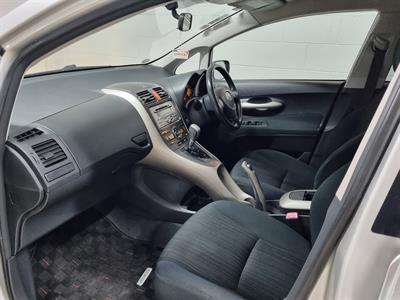 2008 Toyota Auris - Thumbnail