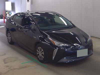 2019 Toyota Prius - Thumbnail