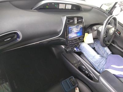 2019 Toyota Prius - Thumbnail