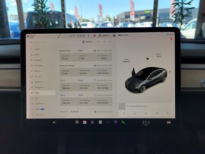2021 Tesla Model 3 - Thumbnail