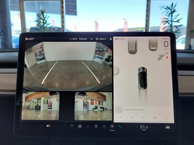 2021 Tesla Model 3 - Thumbnail