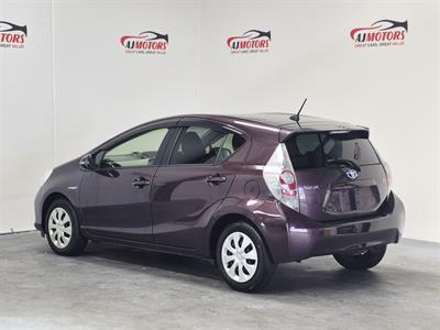 2014 Toyota Aqua - Thumbnail