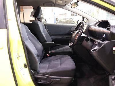 2015 Toyota Sienta - Thumbnail