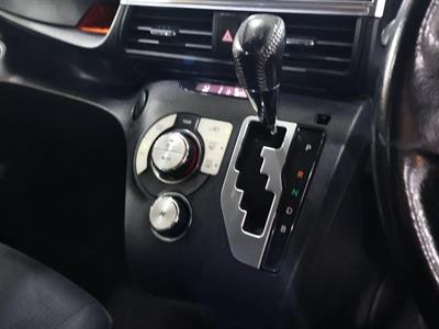 2015 Toyota Sienta - Thumbnail