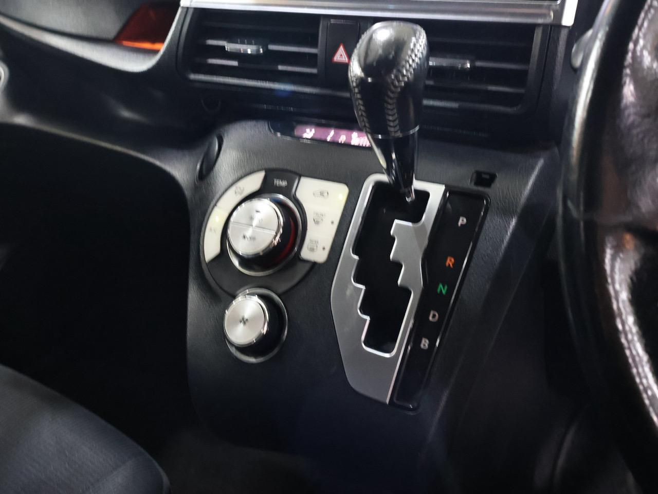 2015 Toyota Sienta